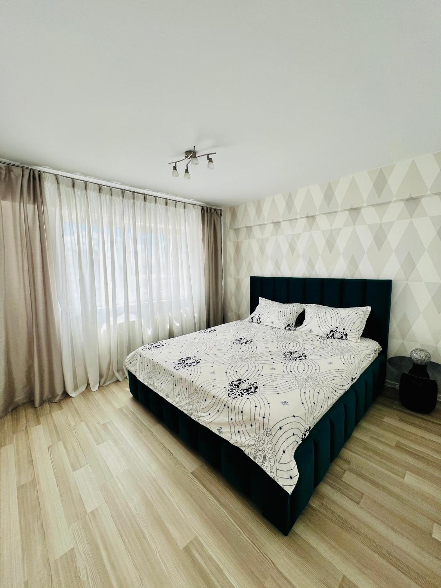 Panoramic M&M Apartment Suceava Esterno foto